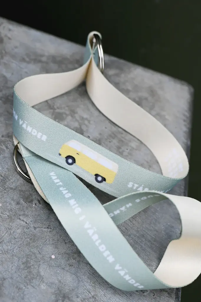 Kort nyckelband med buss – Vart jag mig i världen vänder