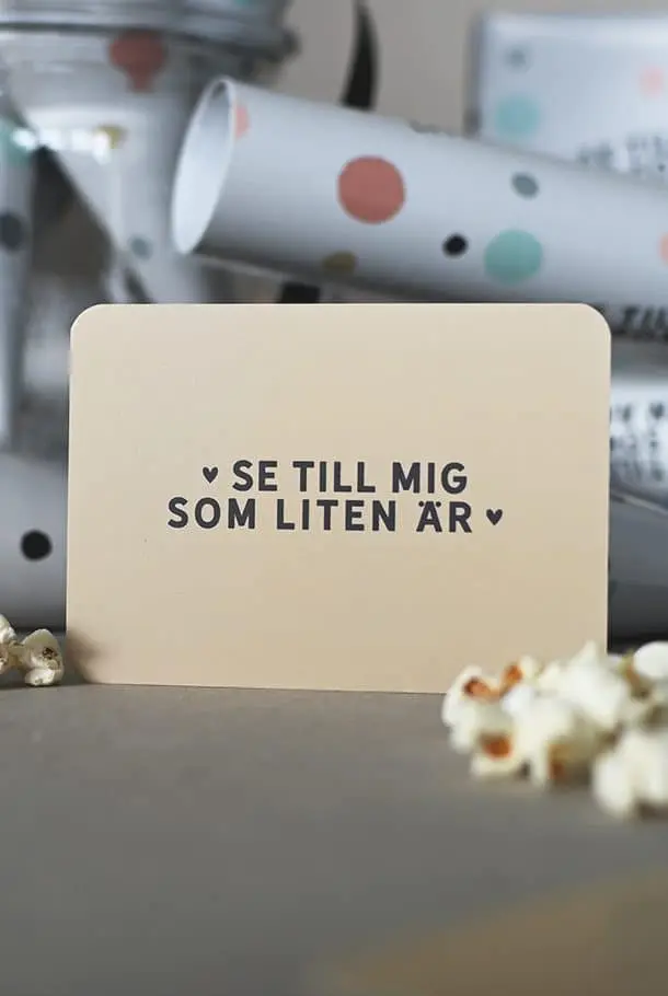 [713.001] Litet kort med rundade hörn – Se till mig som liten är