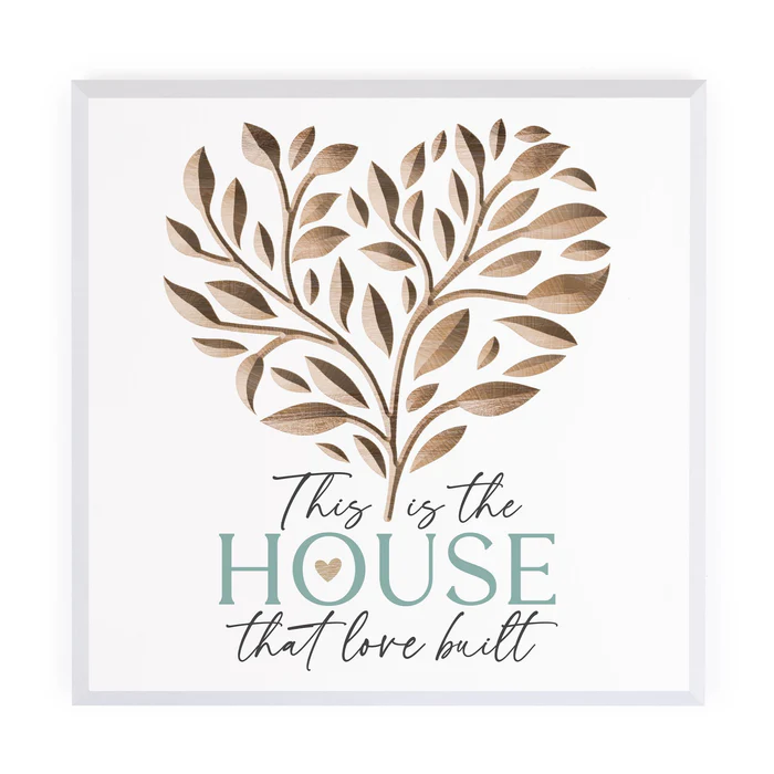 Snidad väggbild – This is the house that love built